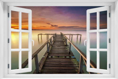 Fototapeta Naklejka Na Ścianę Okno 3D - Long Exposure Sunrise Seascape