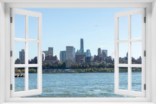 Fototapeta Naklejka Na Ścianę Okno 3D - Beautiful shot of the New York city skyline on a sunny day