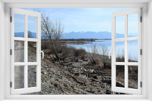 Fototapeta Naklejka Na Ścianę Okno 3D - Blick auf die Naturlandschaft am Einlauf des Rheins in den Bodensee bei Hard in Österreich