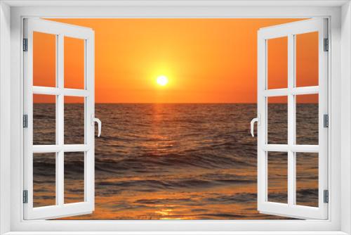 Fototapeta Naklejka Na Ścianę Okno 3D - Tropical Sunset Ocean Horizon in Florida Stock Photo
