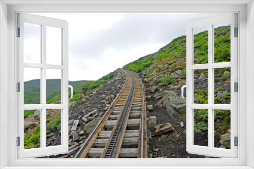 Fototapeta Naklejka Na Ścianę Okno 3D - Cog Railway path in the NH White Mountains