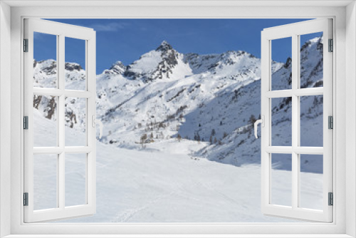 Fototapeta Naklejka Na Ścianę Okno 3D - Vallata alpina