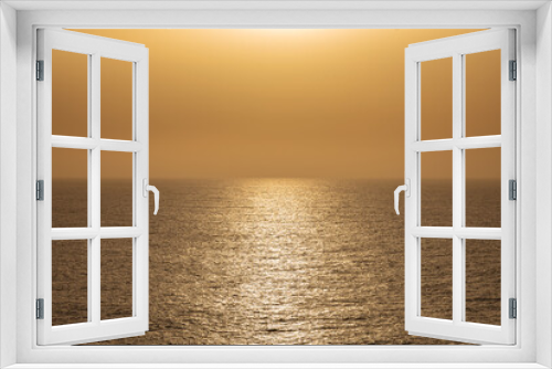 Fototapeta Naklejka Na Ścianę Okno 3D - Beautiful photo of the sea - beautiful golden sun