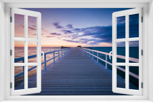 Fototapeta Naklejka Na Ścianę Okno 3D - Sunset pier