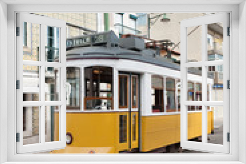 Fototapeta Naklejka Na Ścianę Okno 3D - Yellow tram in Lisbon, Portugal