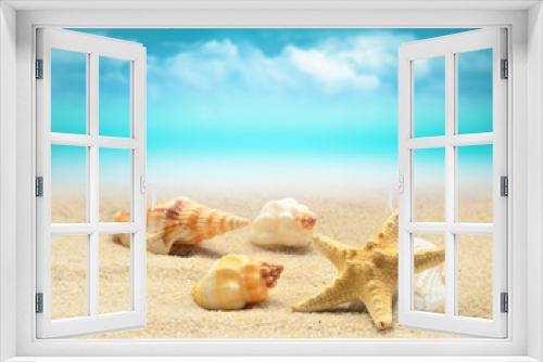 Fototapeta Naklejka Na Ścianę Okno 3D - Summer beach. Starfish and seashell on the sand.