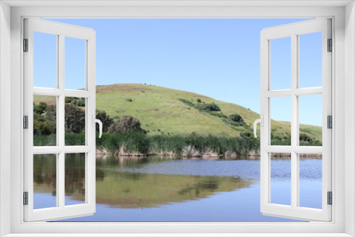 Fototapeta Naklejka Na Ścianę Okno 3D - Hill reflection in pond