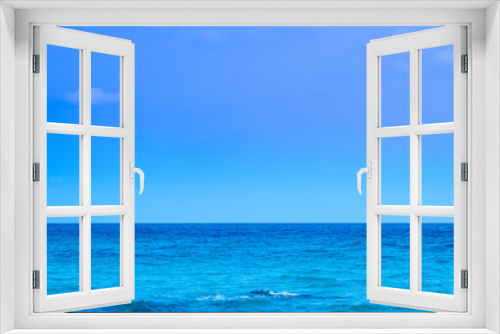 Fototapeta Naklejka Na Ścianę Okno 3D - Ocean sea background and the clear sky For summer vacation ideas Nature of summer sea water with sunlight The sea sparkles against the blue sky	