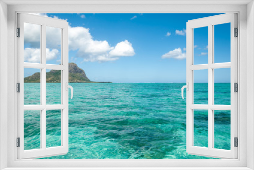 Fototapeta Naklejka Na Ścianę Okno 3D - Turquoise water lagoon in paradise island