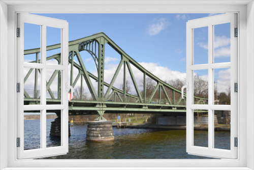 Fototapeta Naklejka Na Ścianę Okno 3D - Westufer Glienicker Brücke,