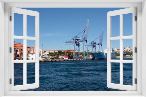 Fototapeta Naklejka Na Ścianę Okno 3D - commercial shipping port. commercial ships loading and unloading in the port