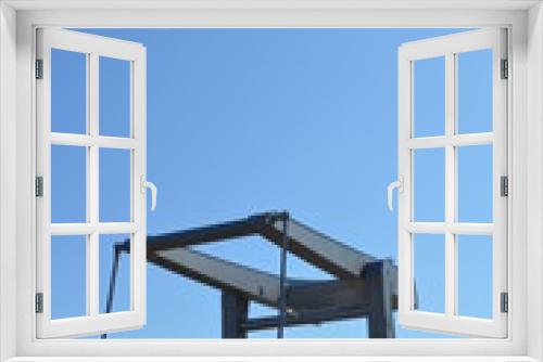 Fototapeta Naklejka Na Ścianę Okno 3D - Klappbruecke vor blauem Himmel