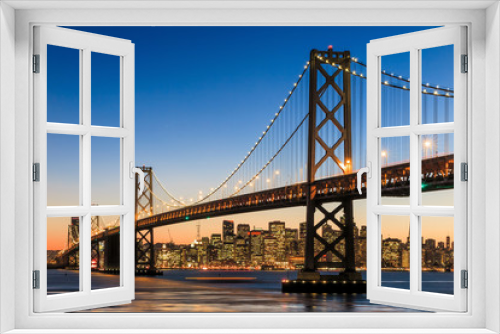 Fototapeta Naklejka Na Ścianę Okno 3D - San Francisco skyline and Bay Bridge at sunset, California