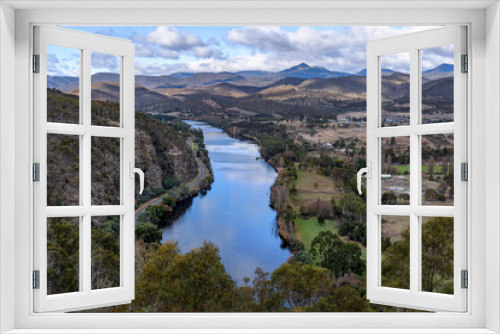 Fototapeta Naklejka Na Ścianę Okno 3D - The River Derwent from Pulpit Rock Lookout, New Norfolk, Tasmania