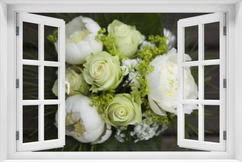 Fototapeta Naklejka Na Ścianę Okno 3D - Small bouquet with white roses for bride or bridesmaid