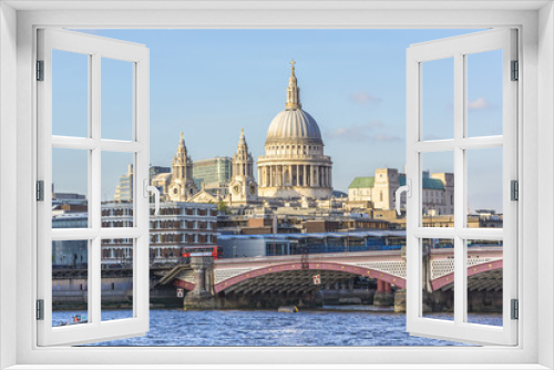 Fototapeta Naklejka Na Ścianę Okno 3D - Bridges and Embankment of the River Thames. London, UK. 