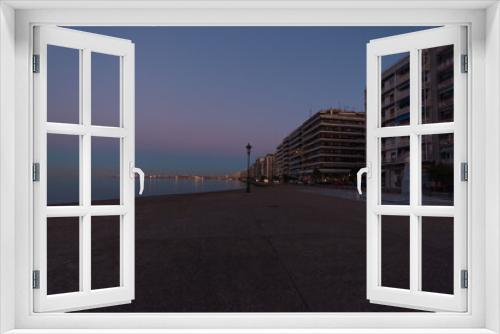 Fototapeta Naklejka Na Ścianę Okno 3D - Beautiful view of city Thessaloniki during sunrise in Greece.