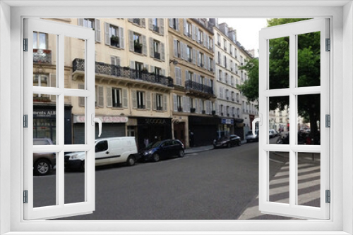 Fototapeta Naklejka Na Ścianę Okno 3D - Paris street scene panorama at Marais quarter