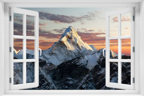 Fototapeta Naklejka Na Ścianę Okno 3D - Ama Dablam on the way to Everest Base Camp