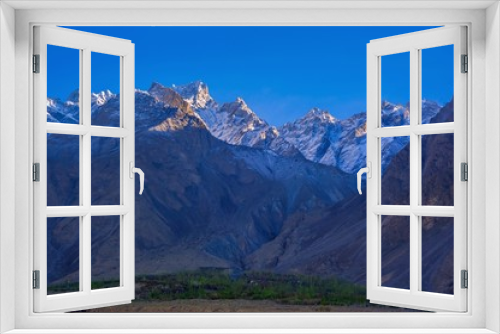 Fototapeta Naklejka Na Ścianę Okno 3D - Idyllic Mountain Valley