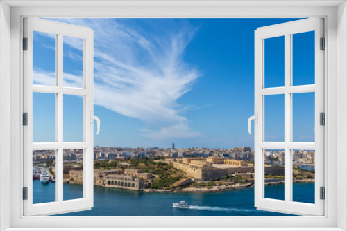 Fototapeta Naklejka Na Ścianę Okno 3D - Panorama of Fort Manoel at Valletta, Malta