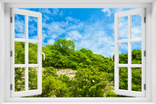 Fototapeta Naklejka Na Ścianę Okno 3D - Hurst And Blue Sky