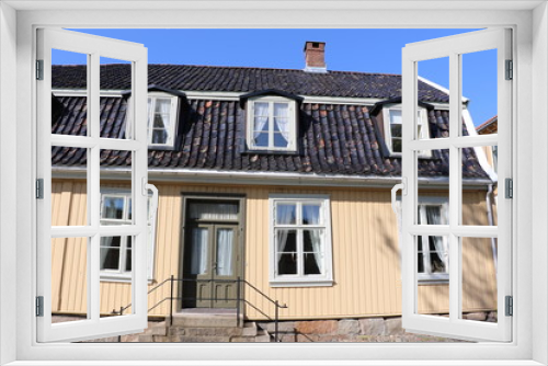 Fototapeta Naklejka Na Ścianę Okno 3D - Maison traditonnelle à Fredrikstad, Norvège
