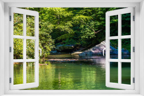 Fototapeta Naklejka Na Ścianę Okno 3D - An overlooking landscape view of Lake Jocassee, South Carolina