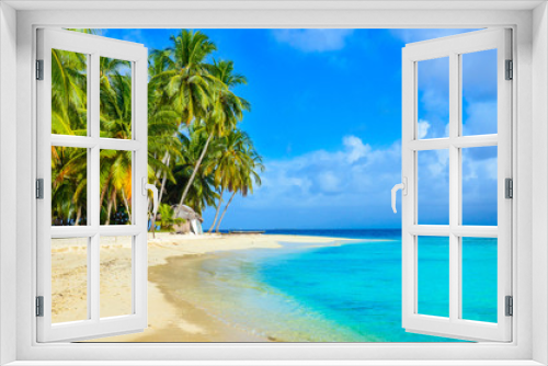 Fototapeta Naklejka Na Ścianę Okno 3D - Tropical Island - Relaxing at beautiful beach with clear turquoise water