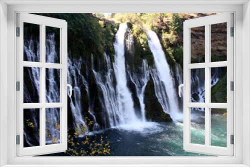 Fototapeta Naklejka Na Ścianę Okno 3D - Horizontal Waterfall