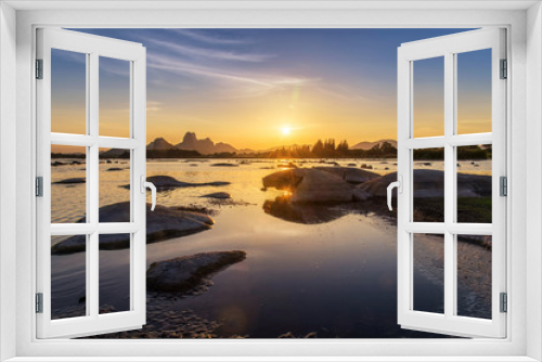 Fototapeta Naklejka Na Ścianę Okno 3D - Beautiful sunset landscape with seascape and stone