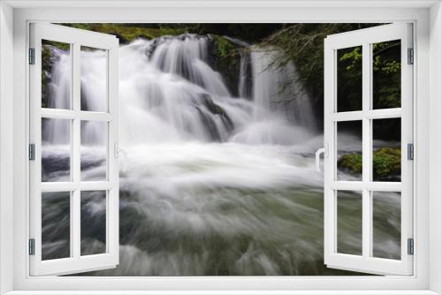 Fototapeta Naklejka Na Ścianę Okno 3D - Cedar Creek Waterfalls