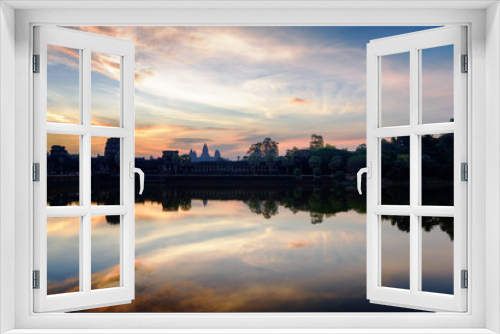 Fototapeta Naklejka Na Ścianę Okno 3D - Ancient temple Angkor Wat at sunrise. Siem Reap, Cambodia