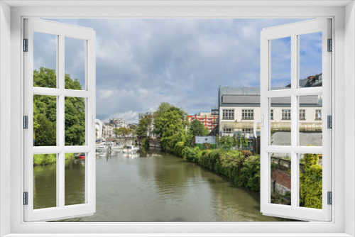 Fototapeta Naklejka Na Ścianę Okno 3D - View of picturesque houses along channel in Ghent. Belgium.