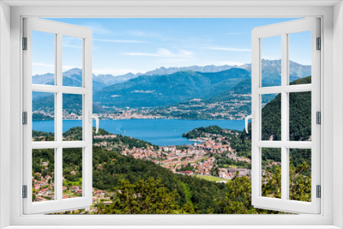 Fototapeta Naklejka Na Ścianę Okno 3D - Panoramic view of Lake Maggiore and mountain backdrop