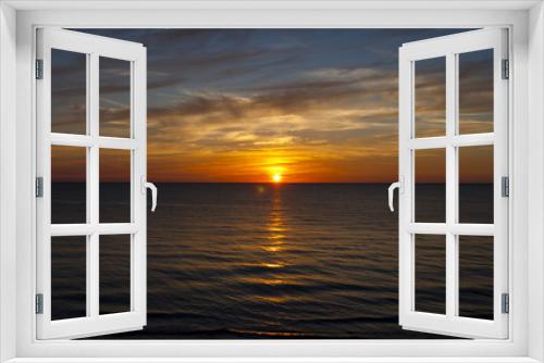Fototapeta Naklejka Na Ścianę Okno 3D - Sunset on baltic