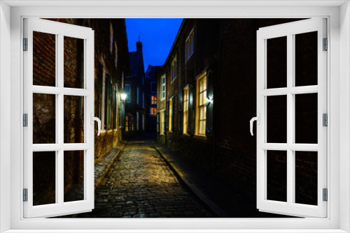 Fototapeta Naklejka Na Ścianę Okno 3D - Enge Gasse in der Nacht