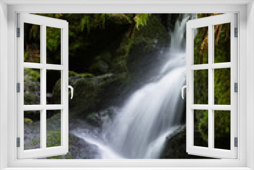Fototapeta Naklejka Na Ścianę Okno 3D - serene waterfall in the forest