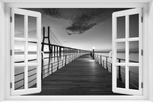 Fototapeta Naklejka Na Ścianę Okno 3D - Vasco da Gama Bridge at B&W