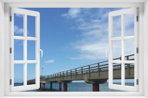 Fototapeta Naklejka Na Ścianę Okno 3D - Seebrücke und Strand