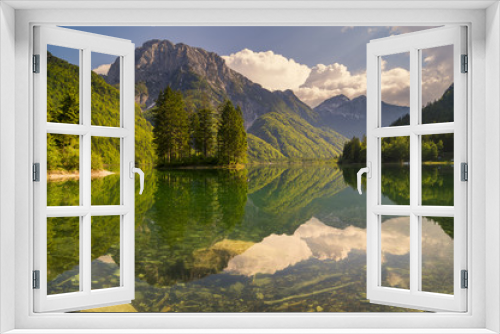 Fototapeta Naklejka Na Ścianę Okno 3D - Alpejskie jezioro w Alpach Julijskich-Lago del Predil