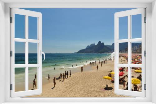 Fototapeta Naklejka Na Ścianę Okno 3D - Crowded Ipanema Beach on a Summer Day
