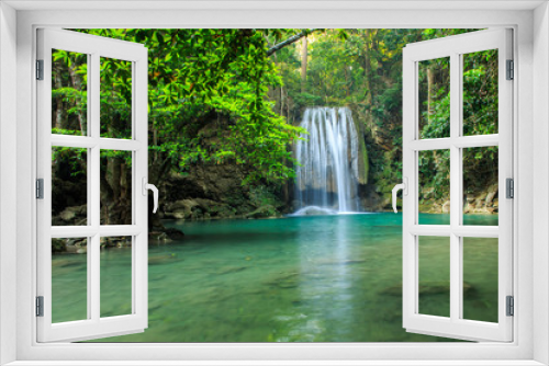 Fototapeta Naklejka Na Ścianę Okno 3D - Waterfall in deep rain forest.