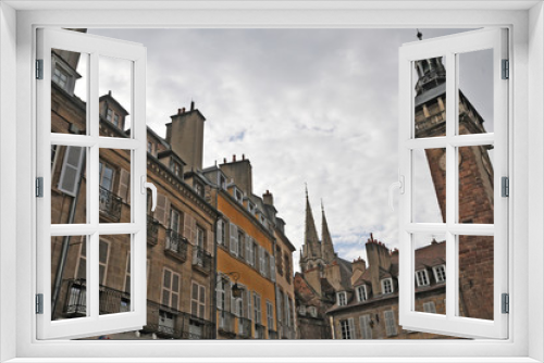 Fototapeta Naklejka Na Ścianę Okno 3D - Moulins, la torre civica  - Alvernia, Francia