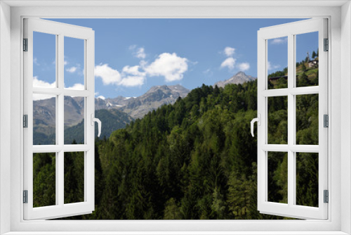 Fototapeta Naklejka Na Ścianę Okno 3D - montagne cime bosco verde alpi 