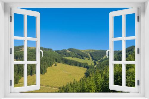 Fototapeta Naklejka Na Ścianę Okno 3D - Blick auf die Alm