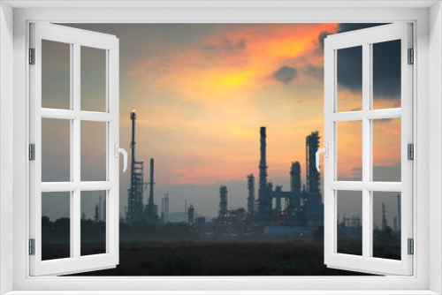Fototapeta Naklejka Na Ścianę Okno 3D - Oil refinery at sunrise