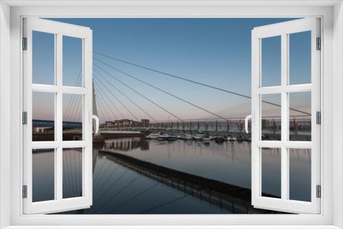 Fototapeta Naklejka Na Ścianę Okno 3D - The Millennium bridge, Swansea, also known as the Sail bridge.