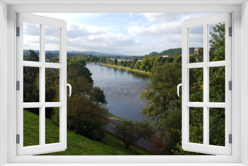 Fototapeta Naklejka Na Ścianę Okno 3D - Inverness -River Ness
