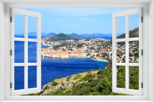 Fototapeta Naklejka Na Ścianę Okno 3D - Dubrovnik old town and blue Adriatic sea